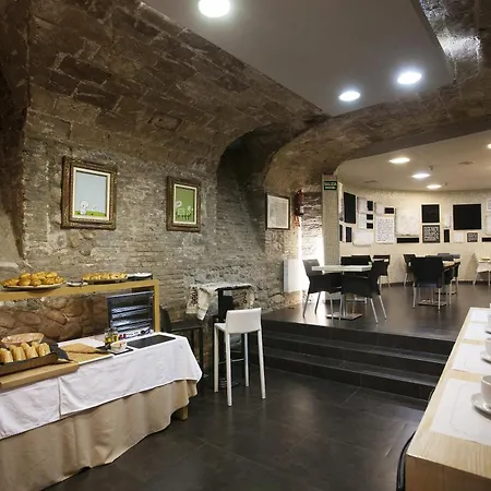 Ξενοδοχείο Pilar Plaza 3*