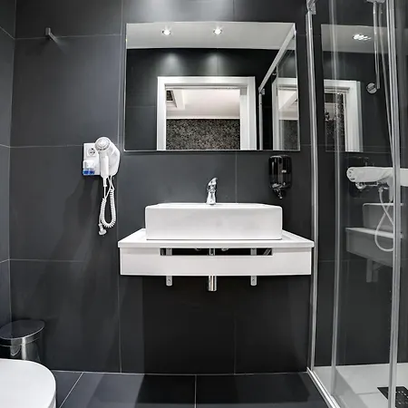 Pilar Plaza Hotel 3*