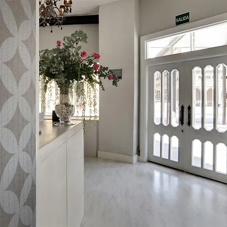 Pilar Plaza Ξενοδοχείο 3*