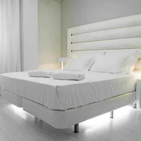 Pilar Plaza Ξενοδοχείο