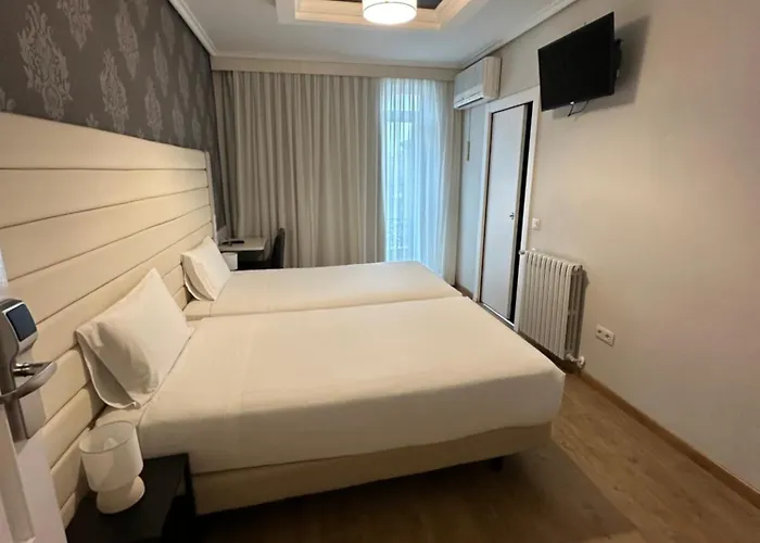 ホテル ピラール プラザ サラゴサ