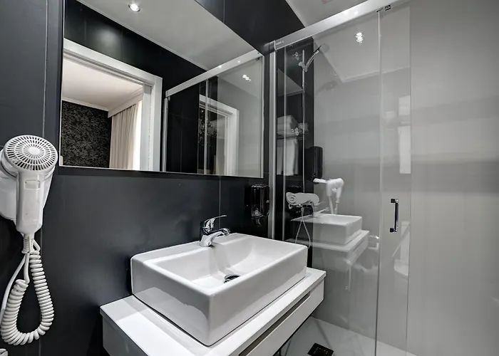 Hotel Pilar Plaza 3*